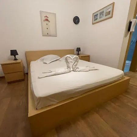 Apartment Studio Miraj By The